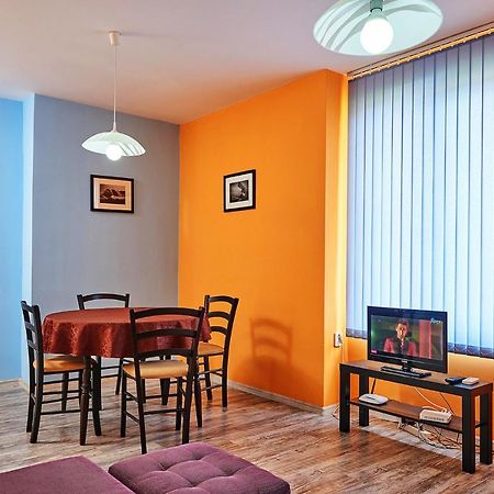 Apartments Dimitrovi Pomorie Exterior photo