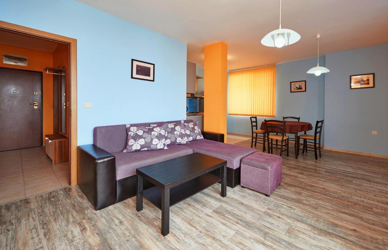 Apartments Dimitrovi Pomorie Exterior photo