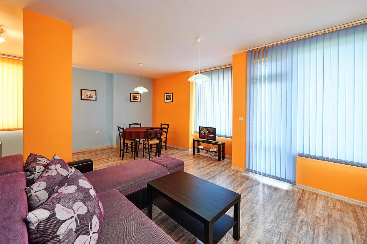 Apartments Dimitrovi Pomorie Exterior photo